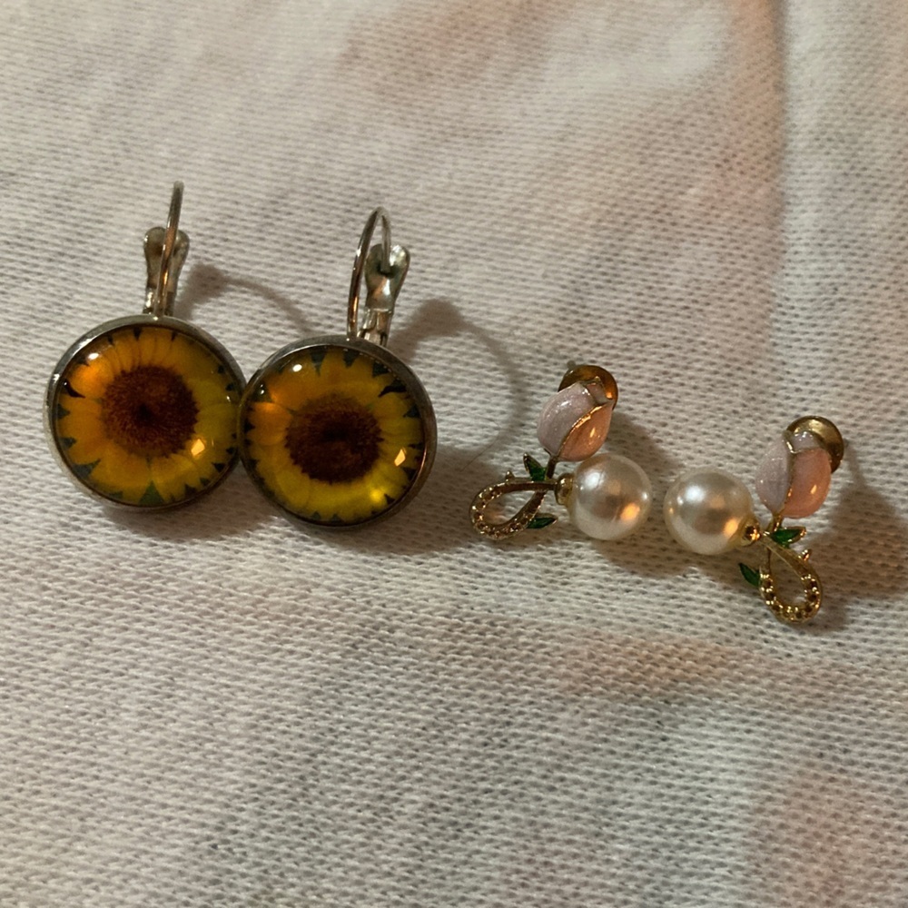 Sunflower and Pearl Earrings Set